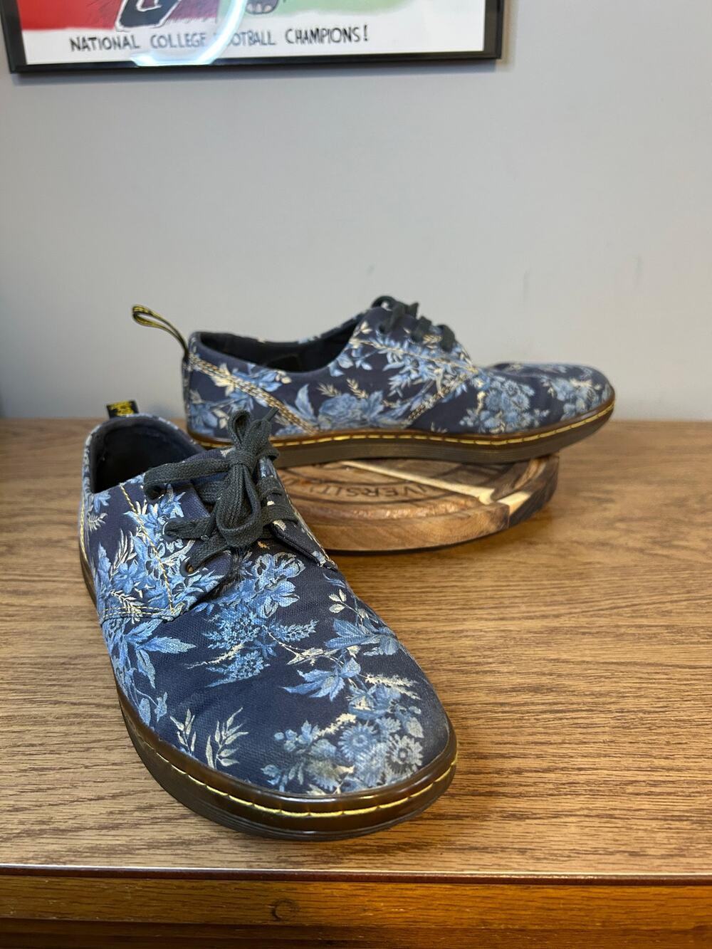 Dr Martens Aldgate Blue Floral Sneakers size 9/EU 41